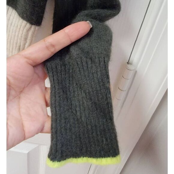 BRODIE Cashmere Crewneck Sweater XS - Picture 4 of 11